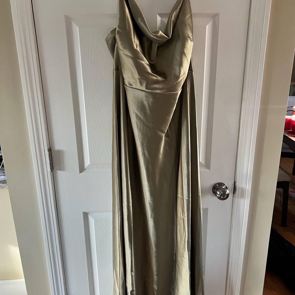 Birdy Grey Lisa Moss Green Shiny Satin 1X